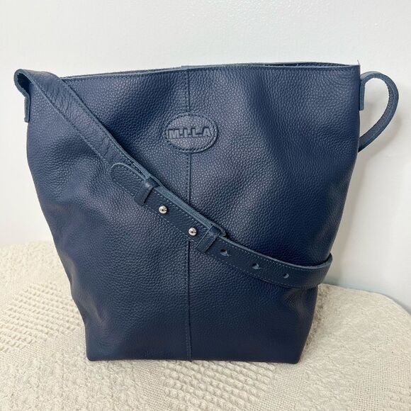 M.I.L.A Joanie Crossbody Bag Navy Leather Bucket - Picture 3 of 10